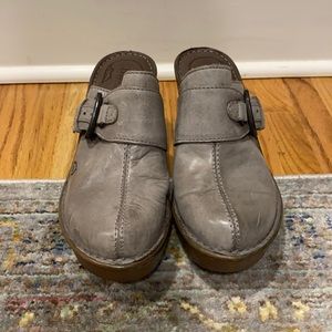New w/o tag/box Born Mule